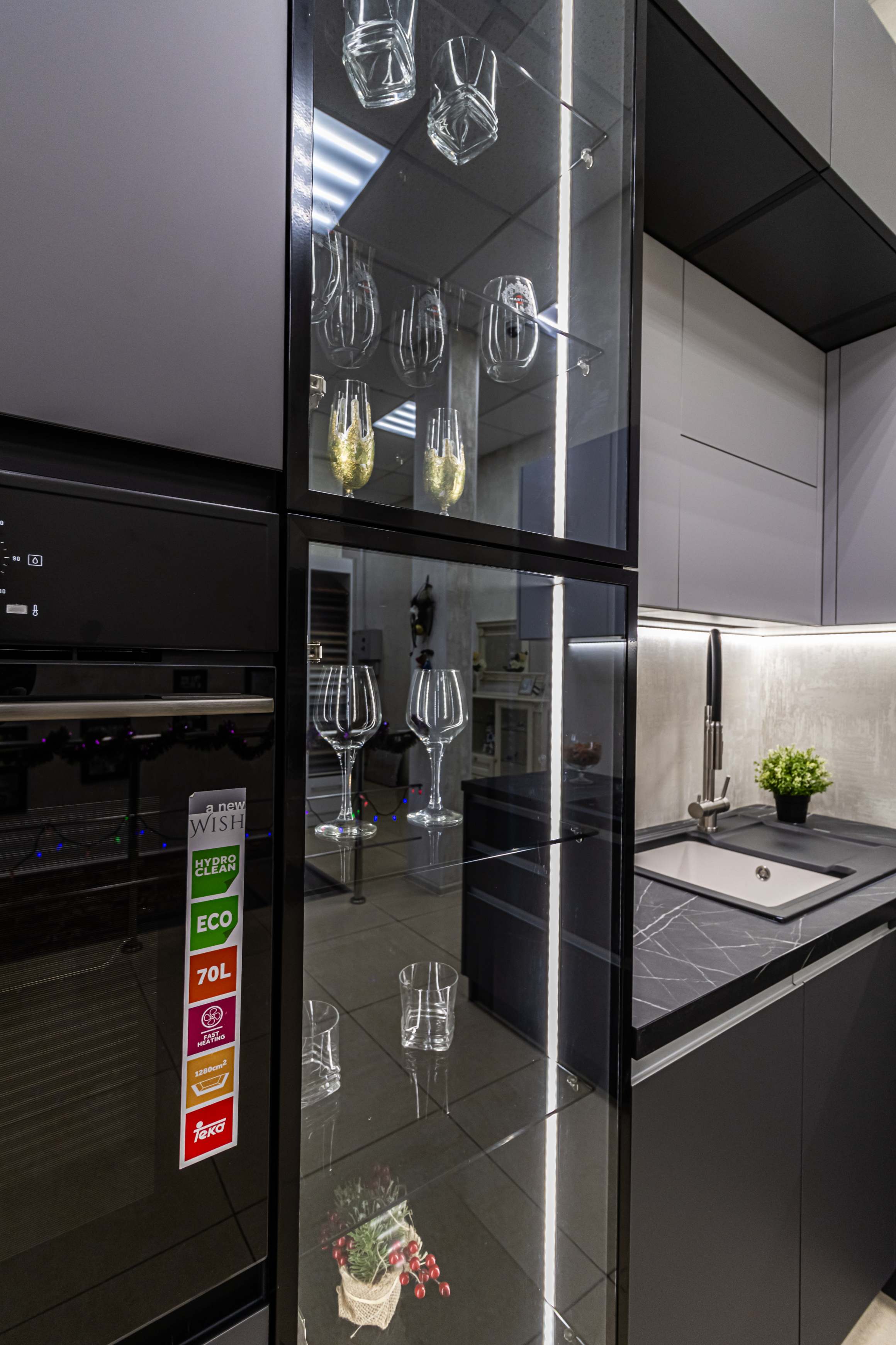 Кухня с витриной Грифель Пепельный